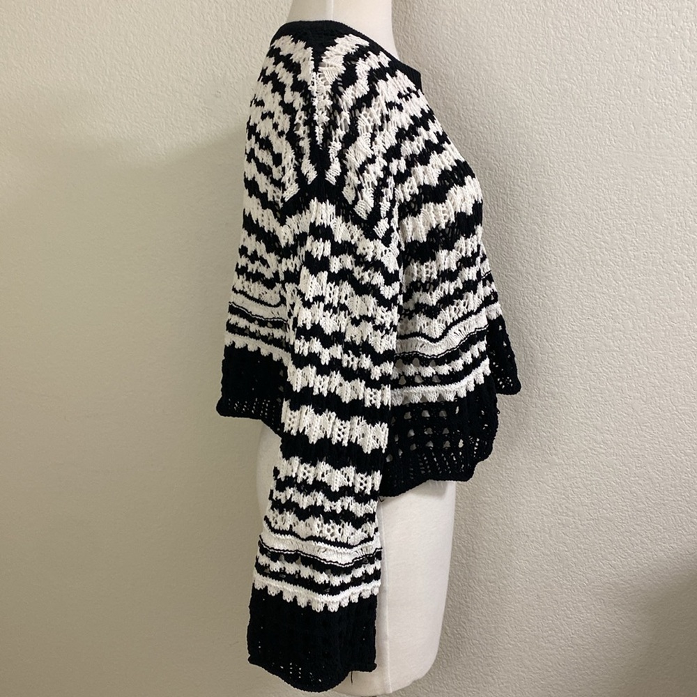 Zara Knit Flare Sleeve Sweater‎ - Picture 2 of 3